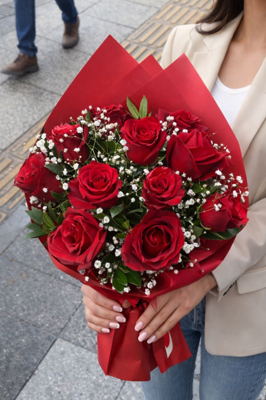 11 Adet Kırmızı Gül Buketi 